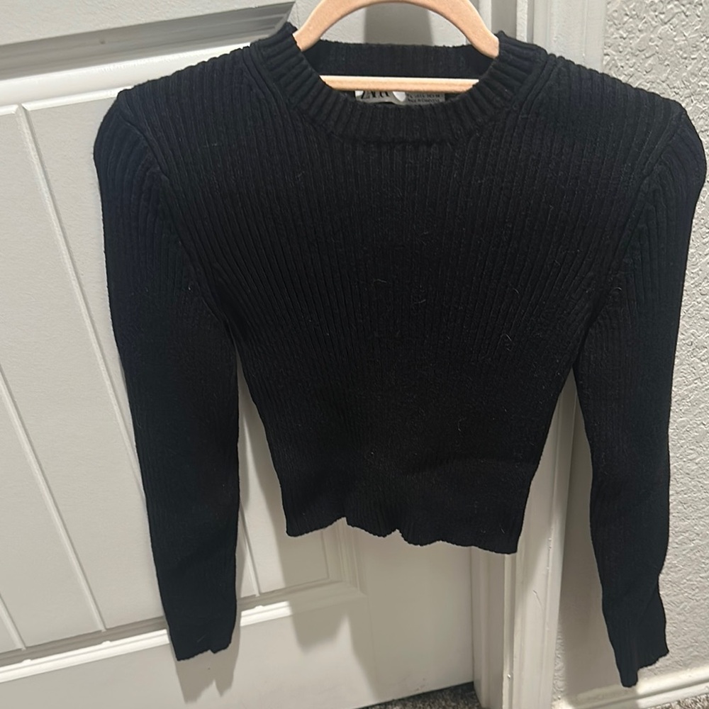 Zara Classic Black Knit Pullover